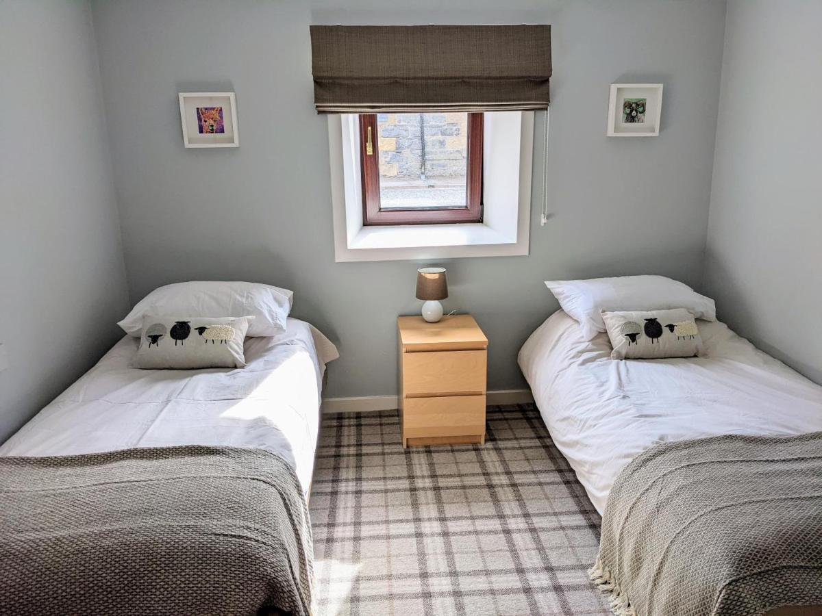 Ailnack Cottage -Cheerful Cottage With Secure Garden And Off Street Parking Sleeps 4 Tomintoul Exterior foto